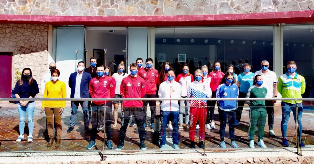 Karatecas internacionales de nivel escogen  Mogán para preparar las Premier League