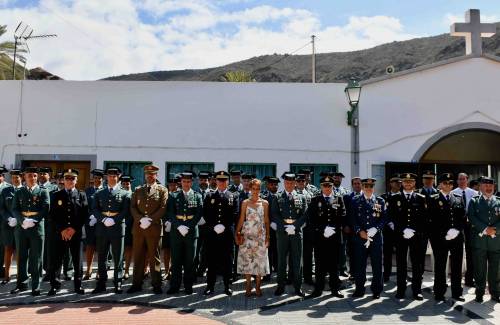 La Guardia Civil reconoce a dos agentes de la Policía Local de Mogán y al servicio municipal de atención y prevención de víctimas de violencia de género