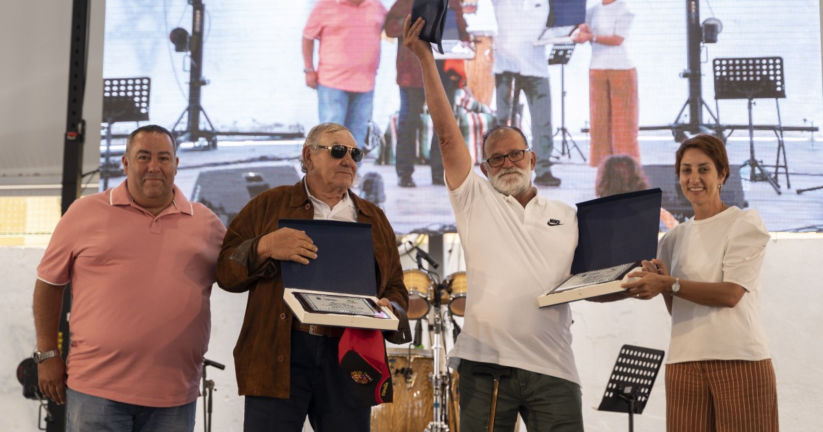 Mogán celebra el Día de Canarias con atún y  homenaje a los pescadores Antonio Godoy y José Llovell