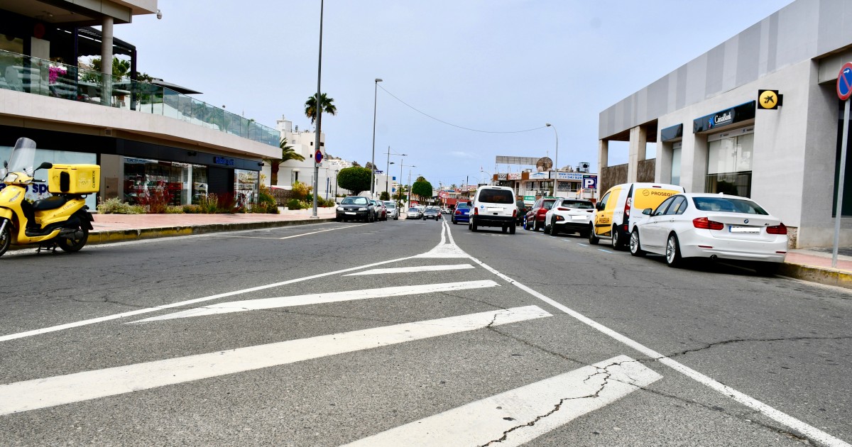 Mogán inicia los trámites para asfaltar y rehabilitar en Puerto Rico la avenida Tomás Roca Bosch y las calles El Hierro y Granada