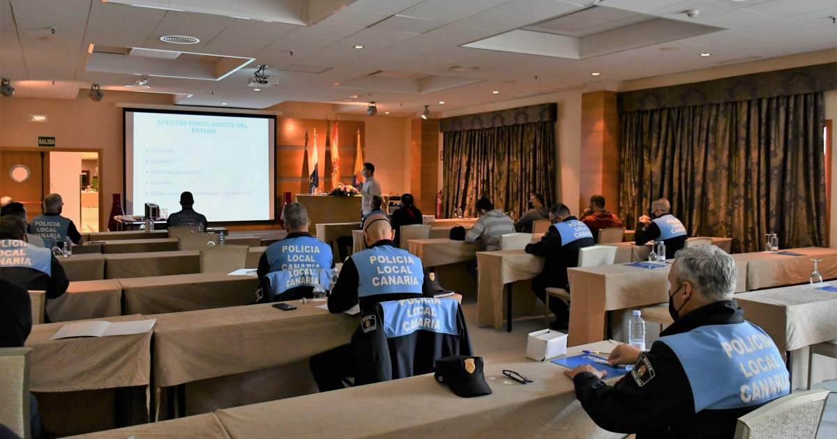 Mogán forma a la Policía Local en detección de estupefacientes y alcohol