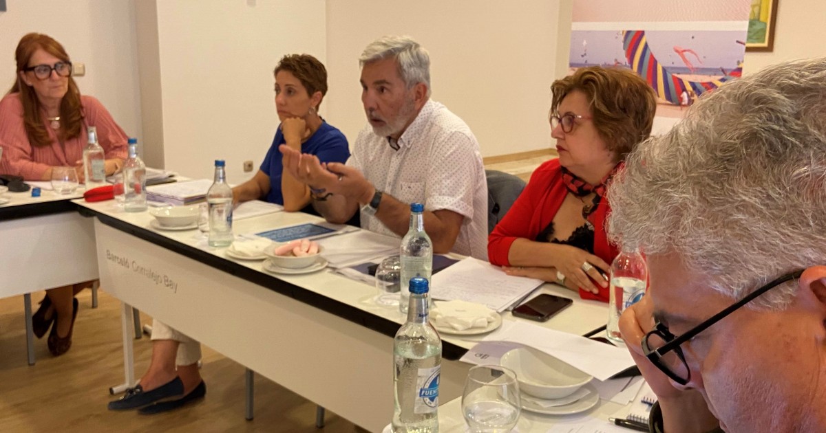 Los municipios turísticos promoverán un plan de formación digital para capacitar al personal del sector