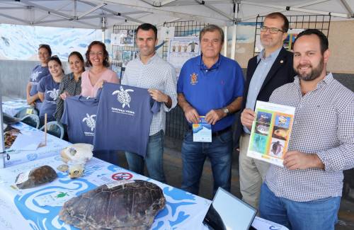 El muelle de Arguineguín acoge una jornada de concienciación para la protección de la tortuga verde