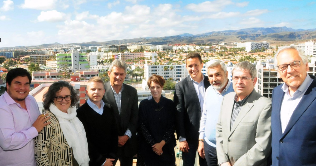 La AMTC promoverá un encuentro del sector turístico para debatir la transformación del modelo actual y el papel de los ayuntamientos