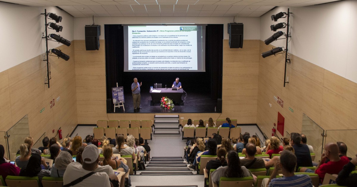 Arrancan las primeras Jornadas  de Orientación Laboral de Mogán
