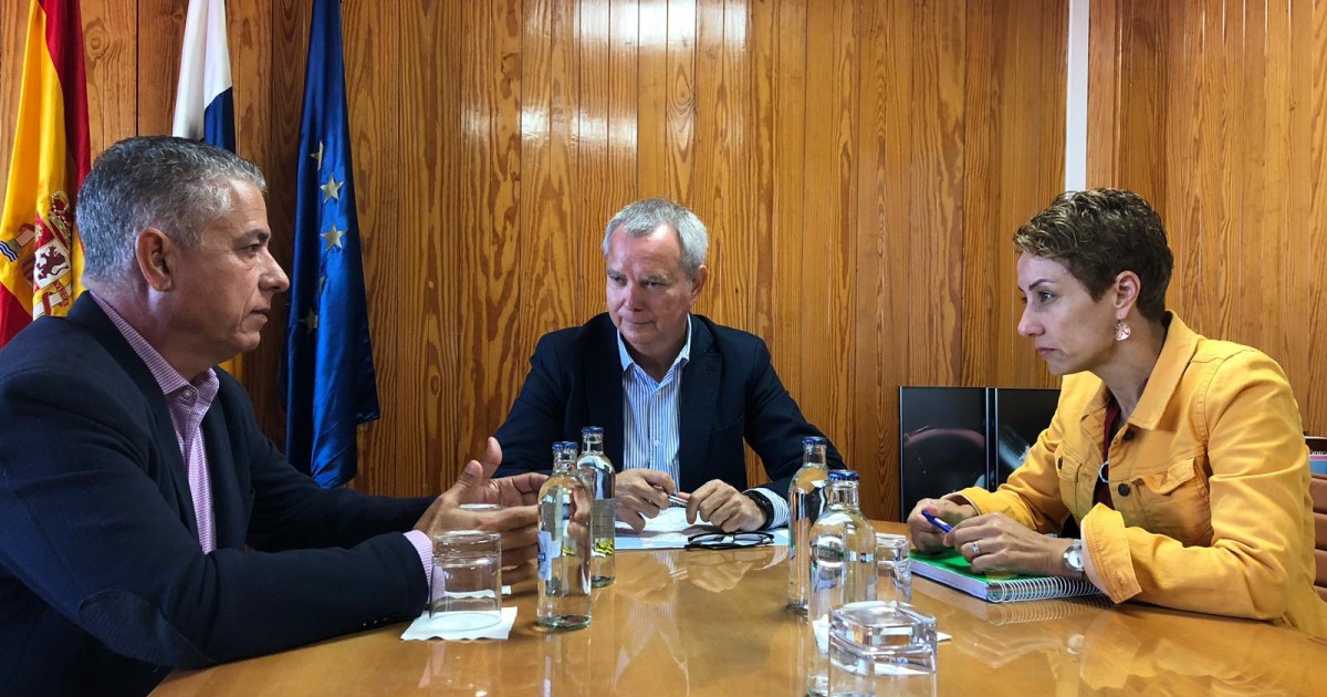 Mogán y el Gobierno de Canarias priorizan  la circunvalación del casco del municipio  y el túnel de Taurito