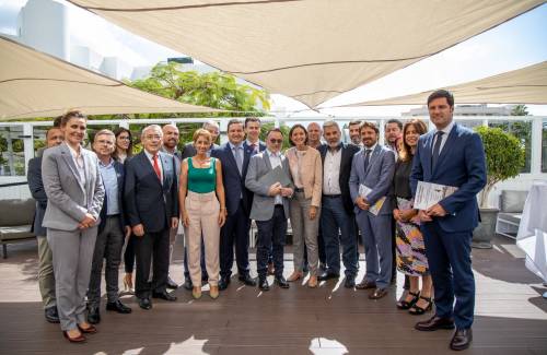 La municipios turísticos requieren atención a la idiosincrasia de Canarias en el plan de choque del Estado ante la quiebra de Thomas Cook