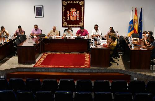 Mogán actualiza la ordenanza de playas para mejorar la convivencia y seguridad